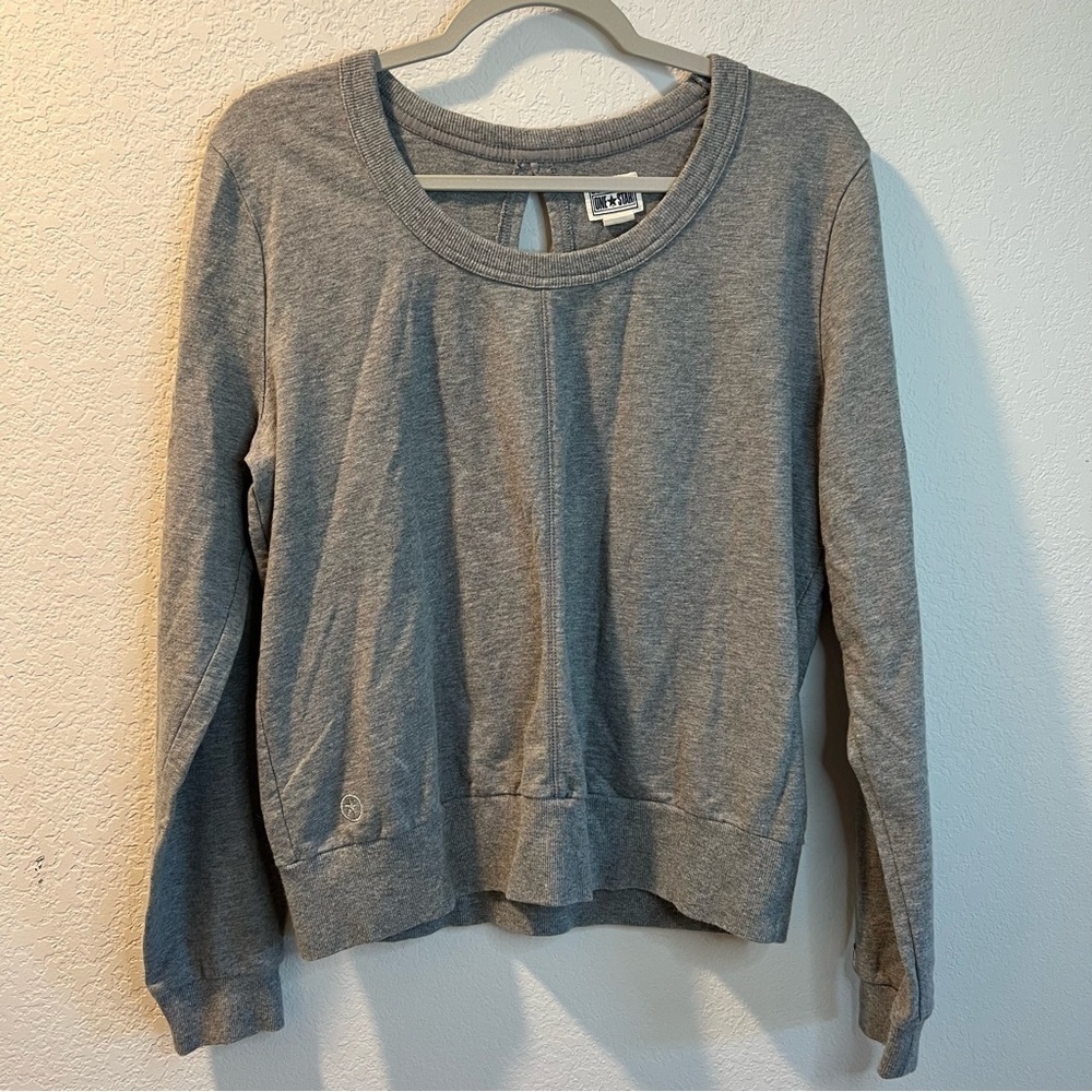 Women’s Juniors Converse gray pullover back keyhole sweater size XL